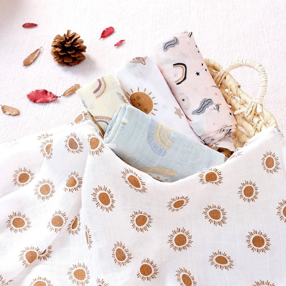 lumafe Set de 5 Baberos de Muselina de Bambú y Algodón sol fondo blanco